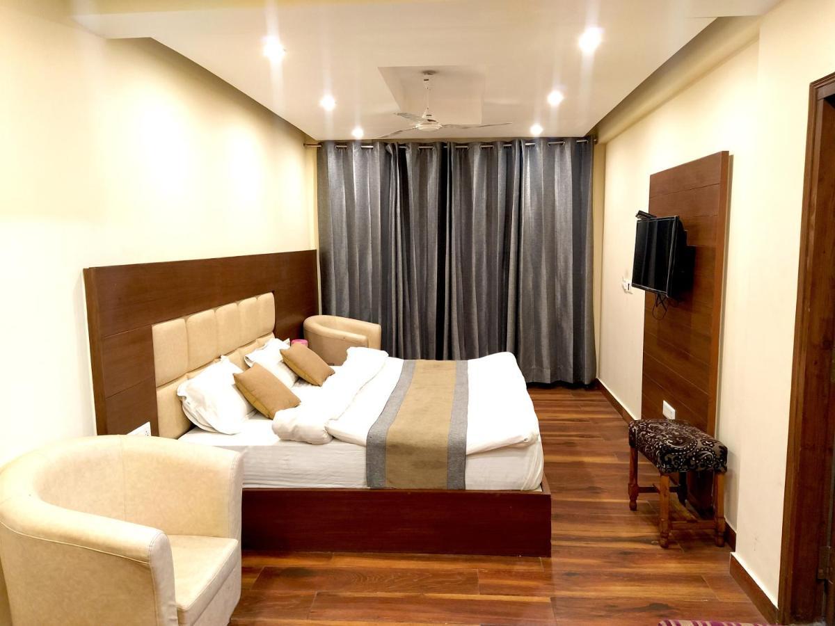 Hotel Samrat, Mussoorie Dış mekan fotoğraf