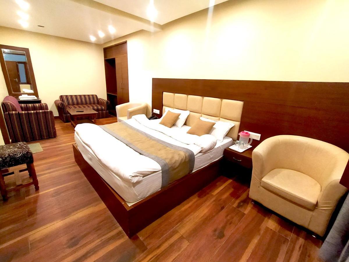 Hotel Samrat, Mussoorie Dış mekan fotoğraf