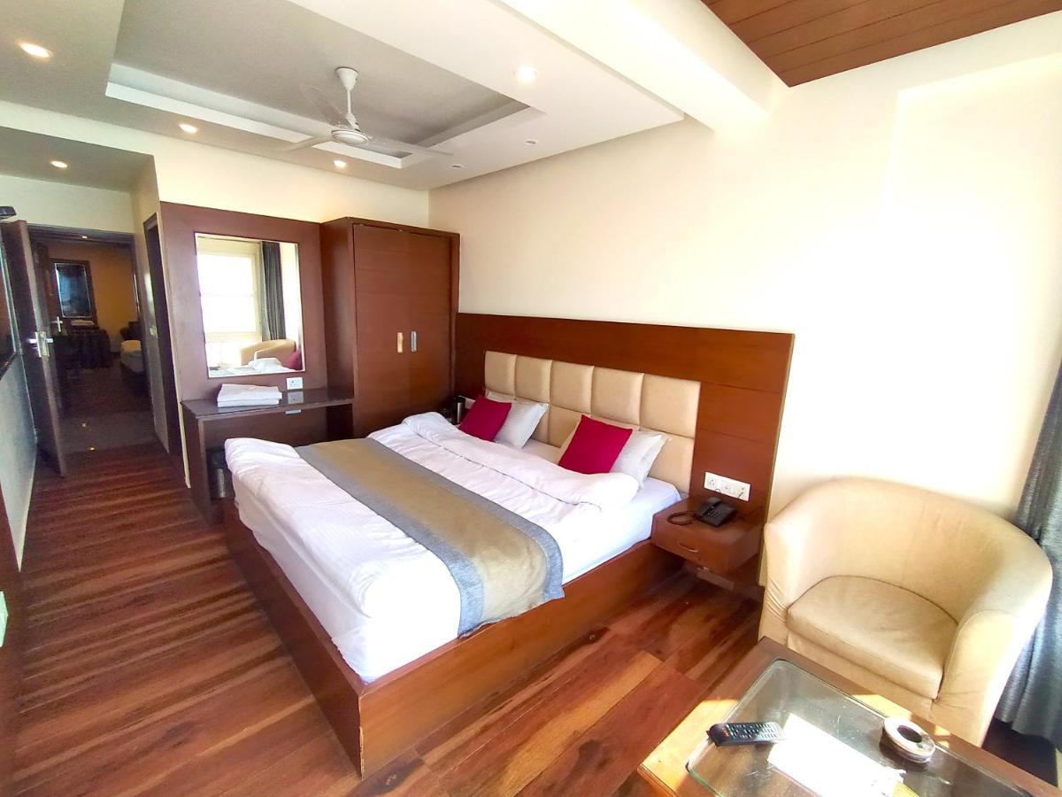 Hotel Samrat, Mussoorie Dış mekan fotoğraf