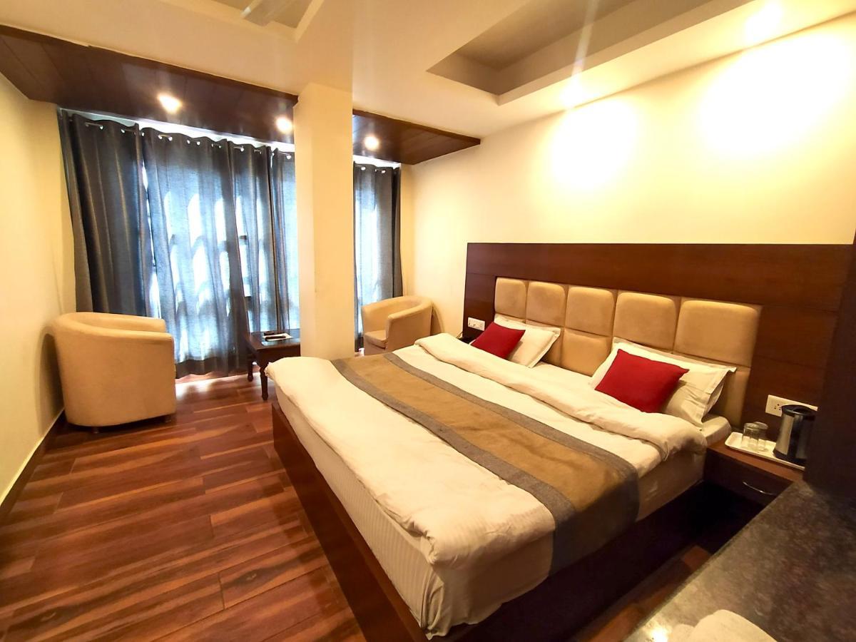 Hotel Samrat, Mussoorie Dış mekan fotoğraf