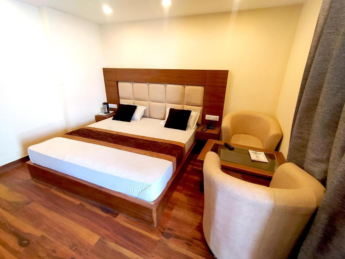 Hotel Samrat, Mussoorie Dış mekan fotoğraf